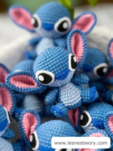 Rękodzieło - stitch brelok/zawieszka wykonana szydełkiem